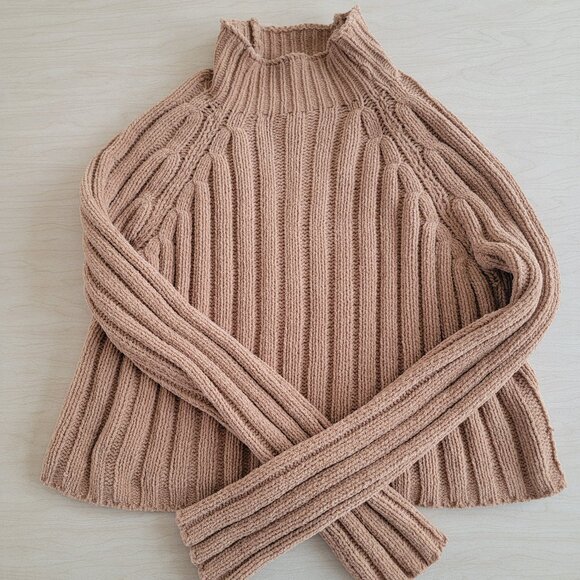 American Eagle Outfitters Sweaters - American Eagle Soft Cropped Sweater Tan XS Mock Neck